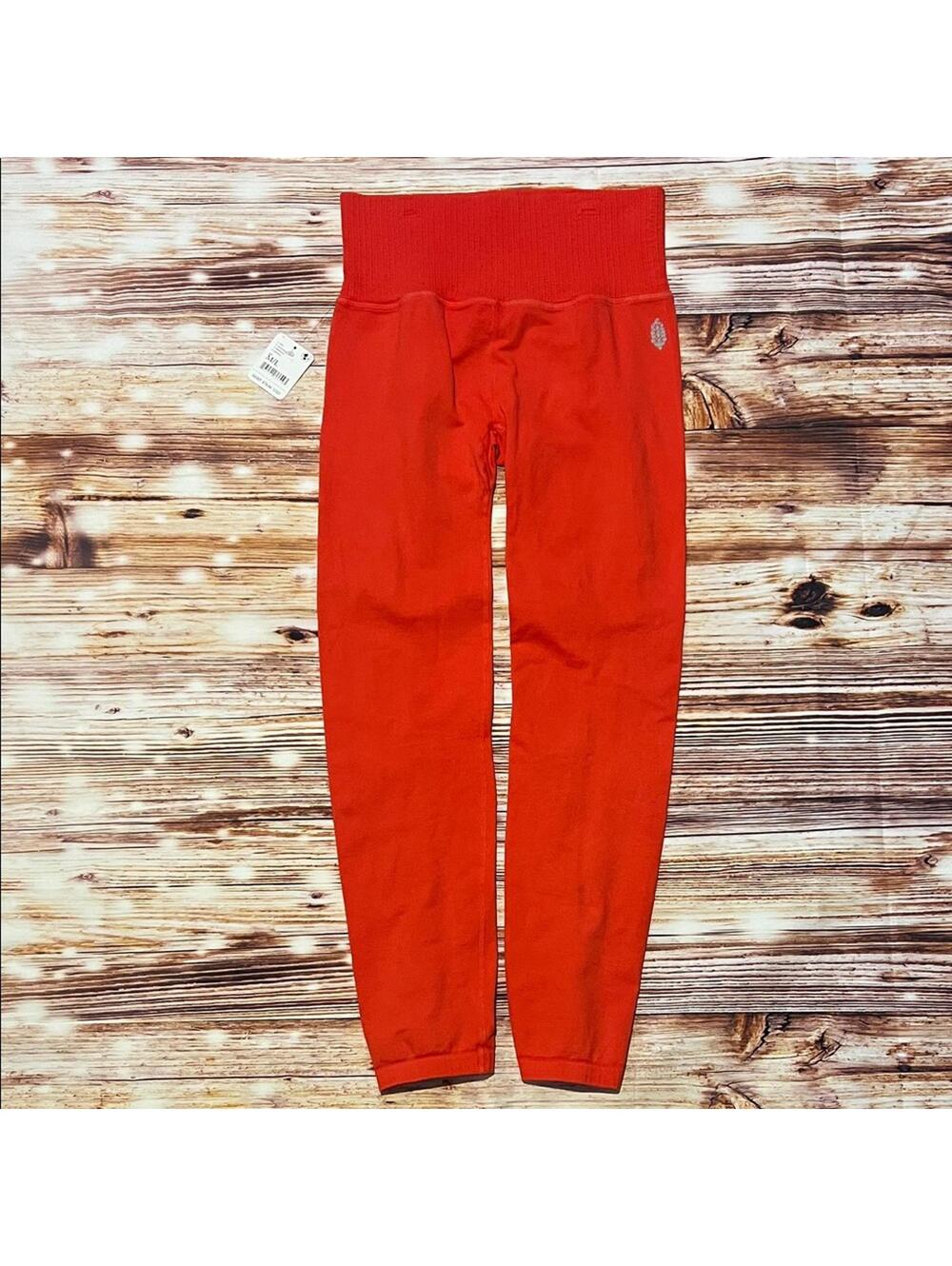 Free People Movement Good Karma Leggings Cherry Red ( M/L )
